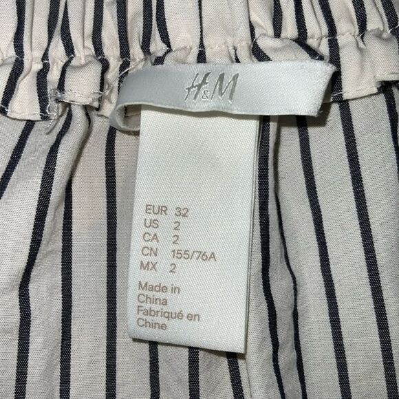 H&M Striped Off The Shoulder Top Size 2 - Picture 9 of 10